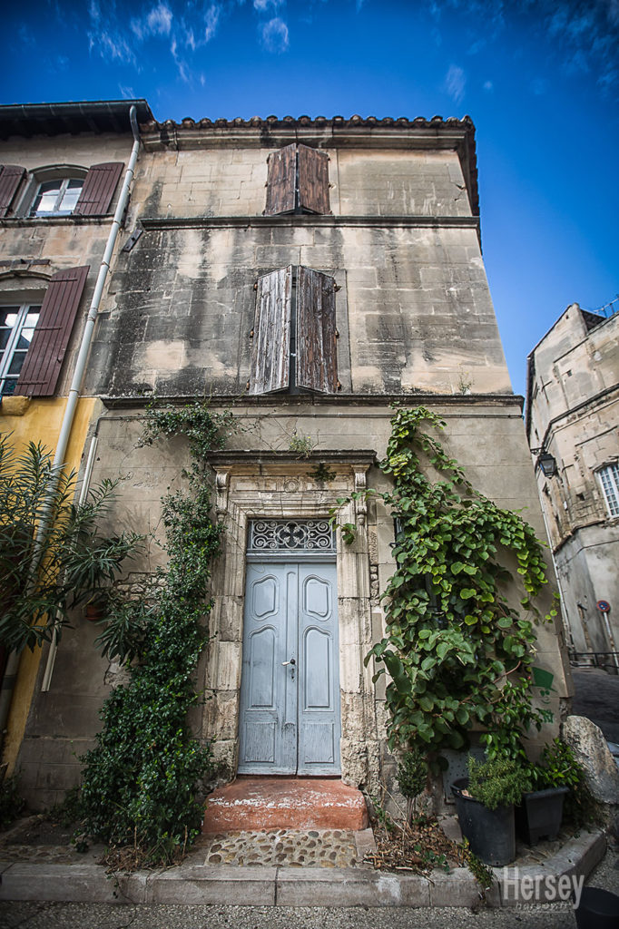 maison ancienne à Arles © Hersey Photographe