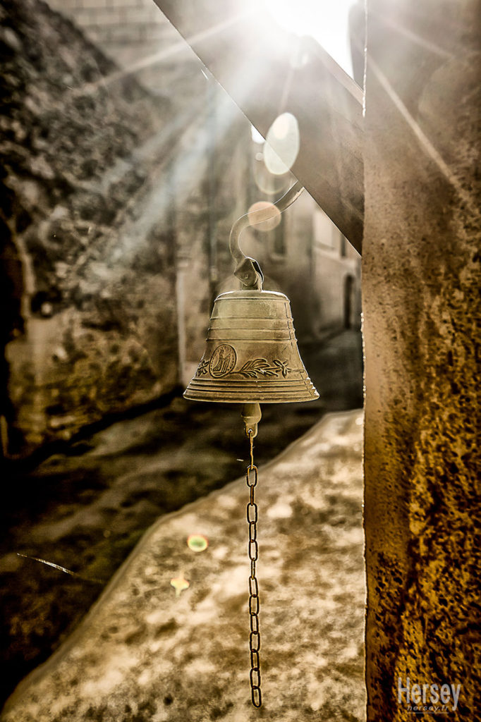 cloche © Hersey Photographe Uzès