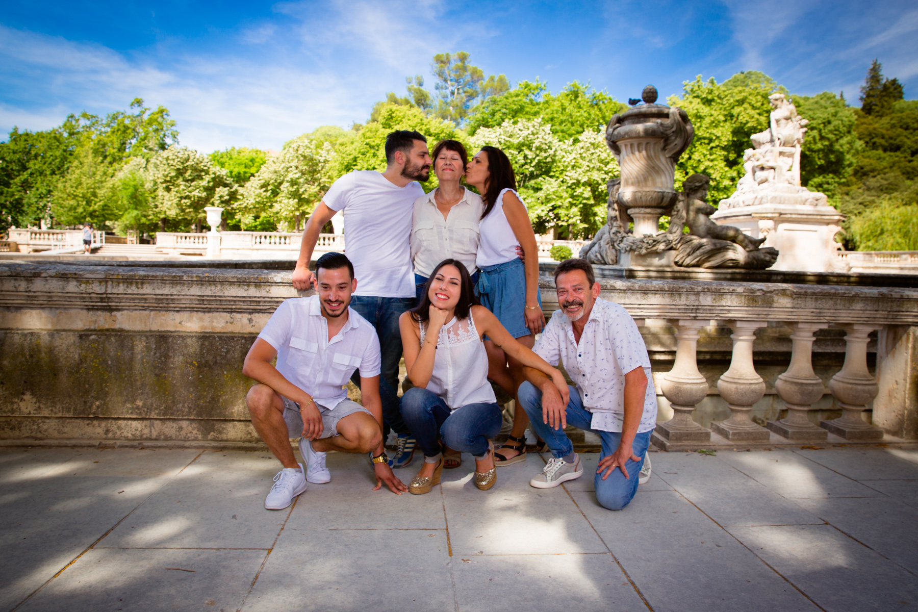 Séance photos famille aux Jardins de la Fontaine © Hersey Photographe de famille Nîmes Gard