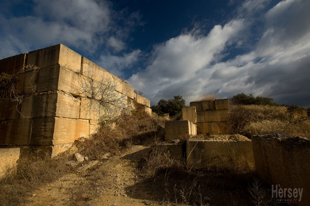 Anciennes carrières de pierre à Vers Pont du Gard © Hersey Photographe