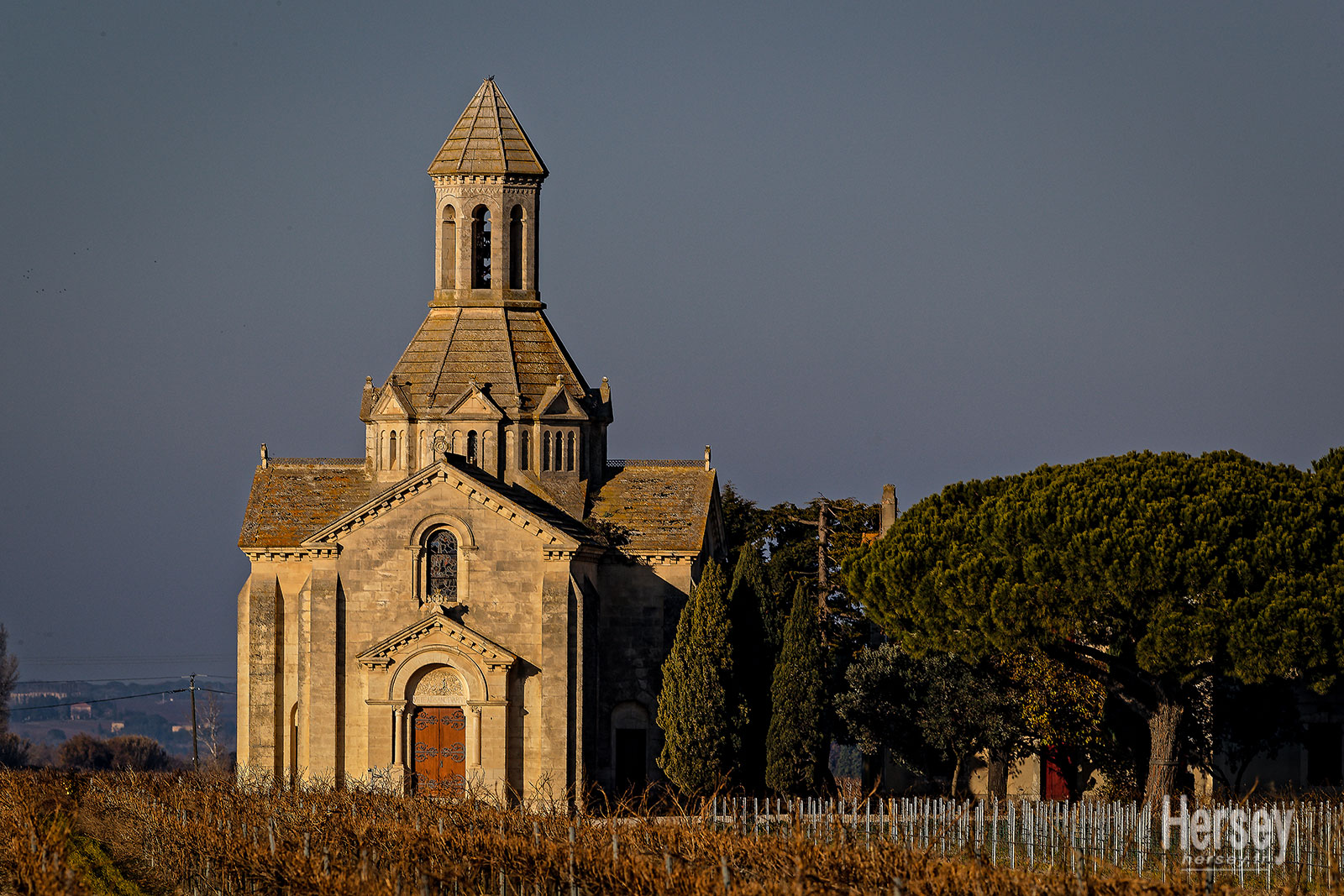 La chapelle de Montcalm Vauvert Gard © Hersey Photographe
