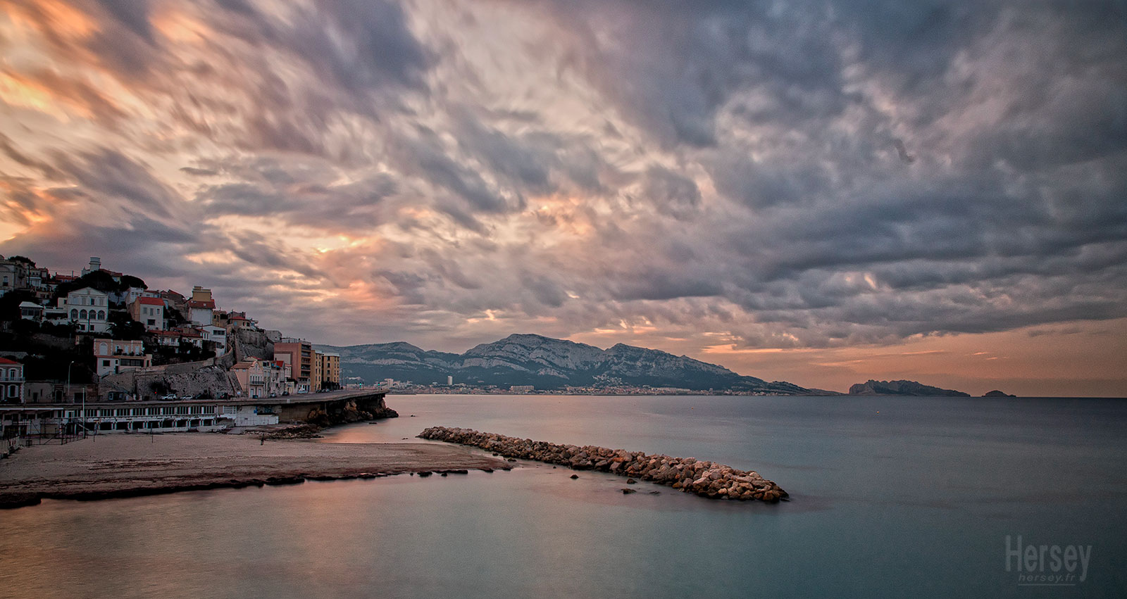 La plage du Prophète la Corniche Marseille © Hersey Photographe