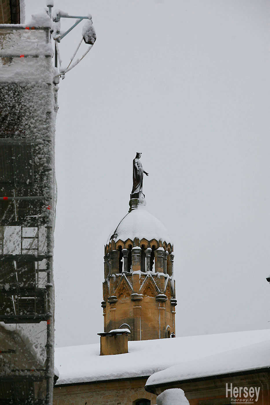 Neige sur la tour de la vierge à Uzès Gard © Hersey Photographe Uzès